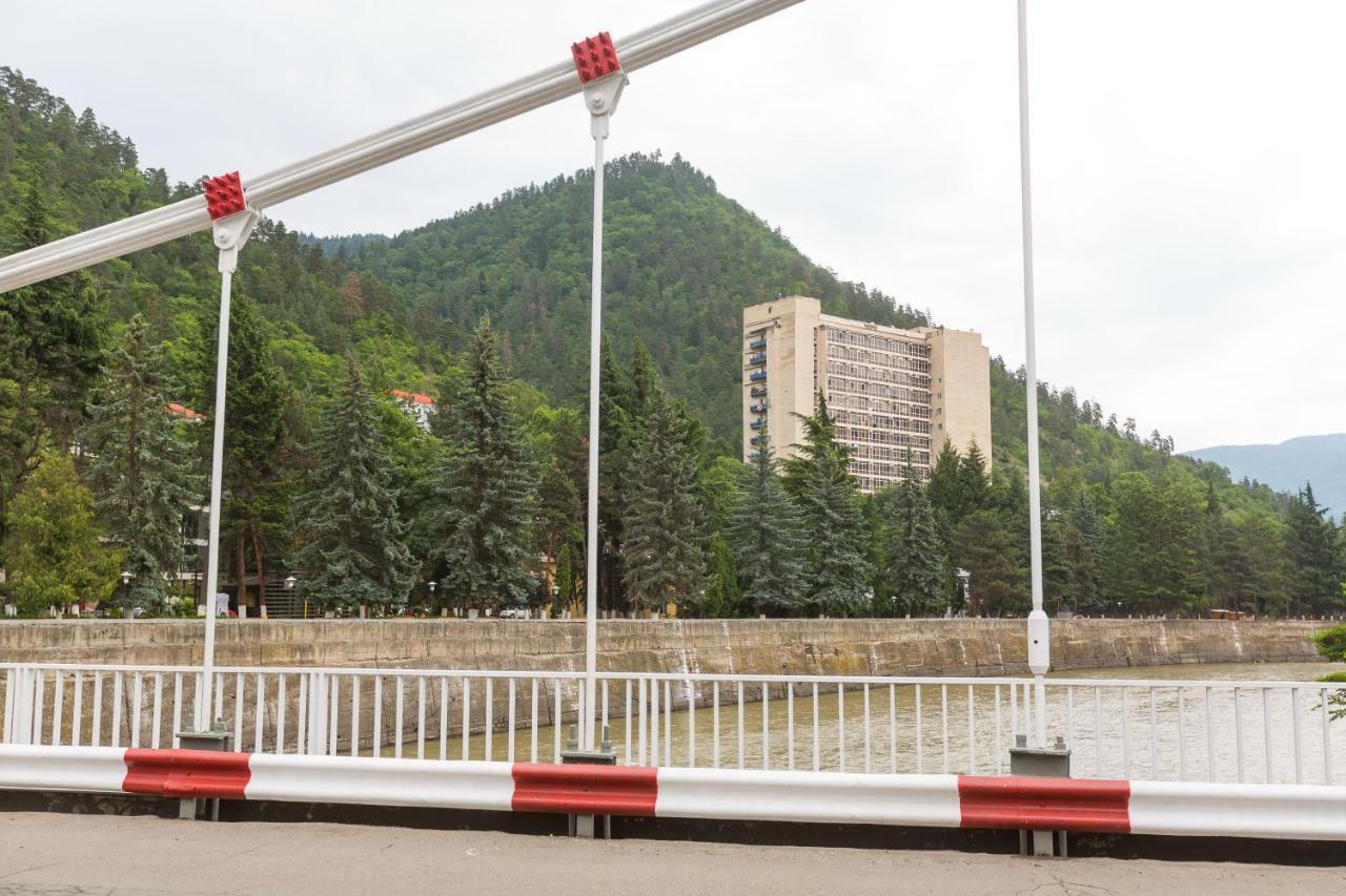 Mereti Hotel Bordzjomi Buitenkant foto